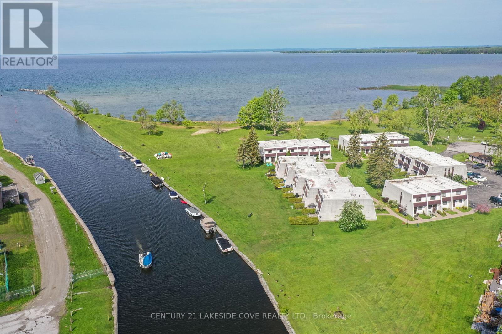 Unit 14 - 1 Paradise Boulevard, Ramara, Ontario  L0K 1B0 - Photo 2 - S12187843