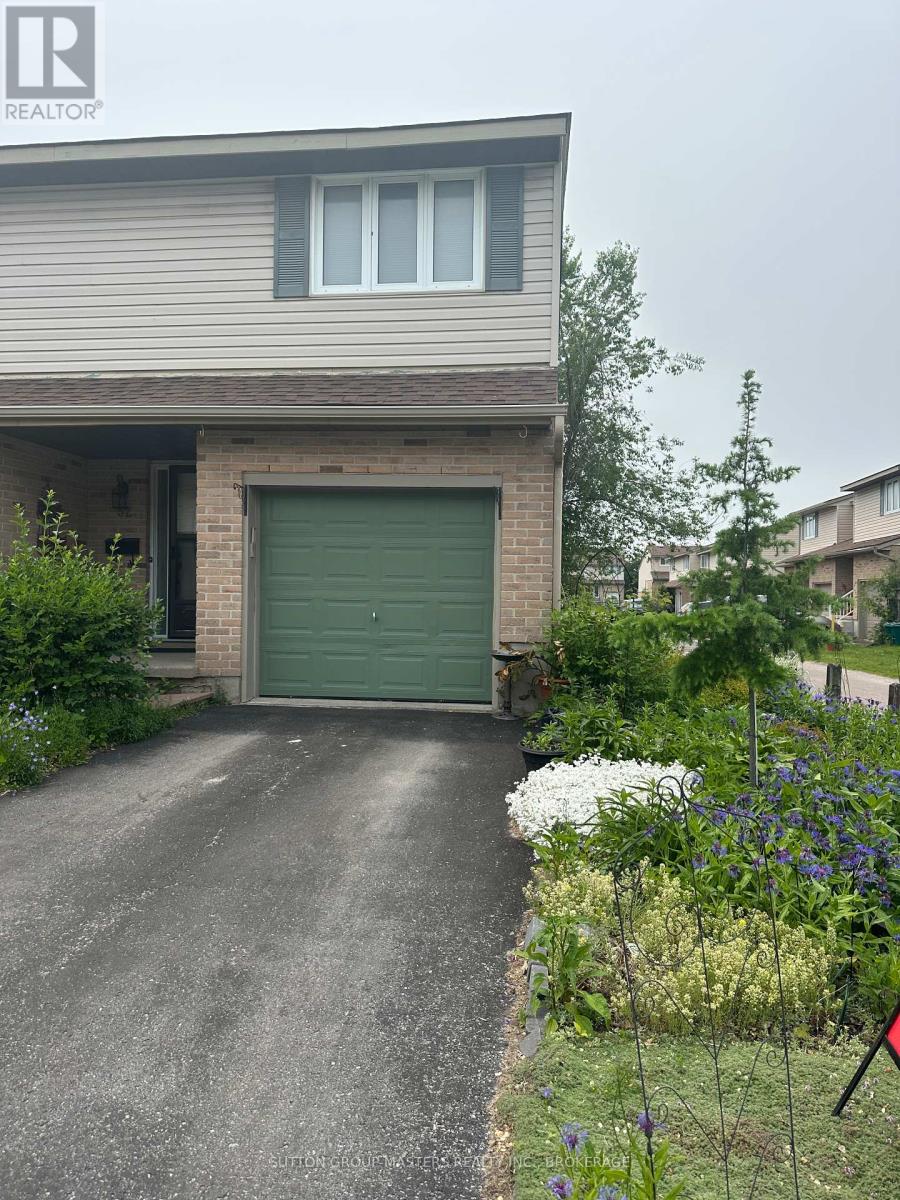 52 Coventry Crescent, Kingston (West Of Sir John A. Blvd), Ontario  K7M 7S7 - Photo 2 - X12088833