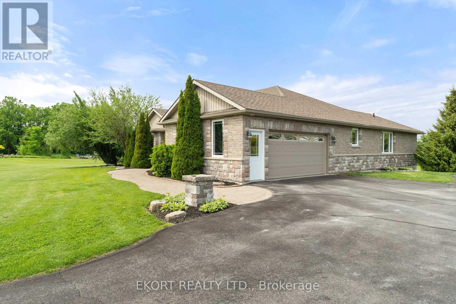 Property at 385 RIDGE ROAD image 2