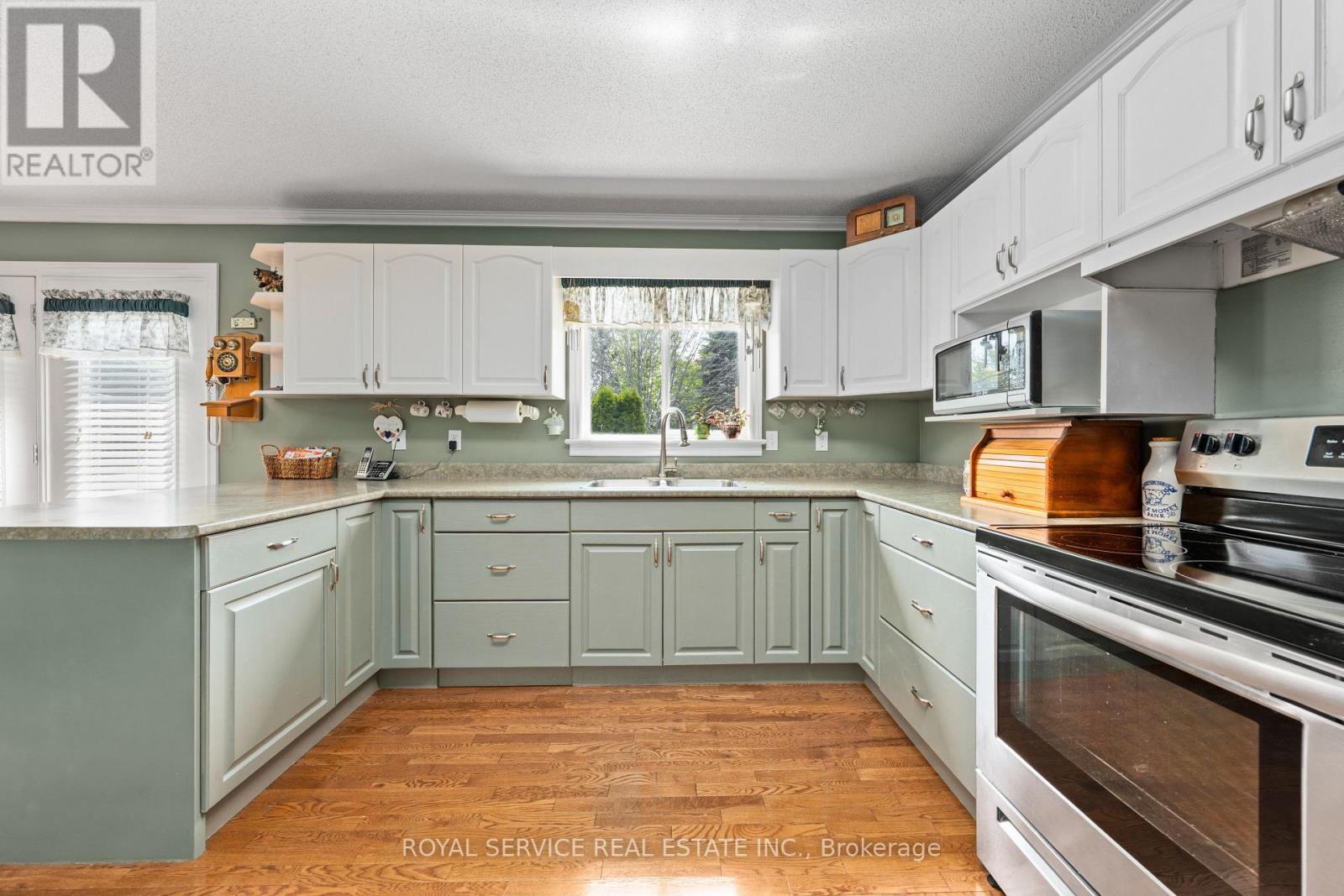 8 Theresa Street, Cobourg, Ontario  K9A 0Y1 - Photo 18 - X12206069