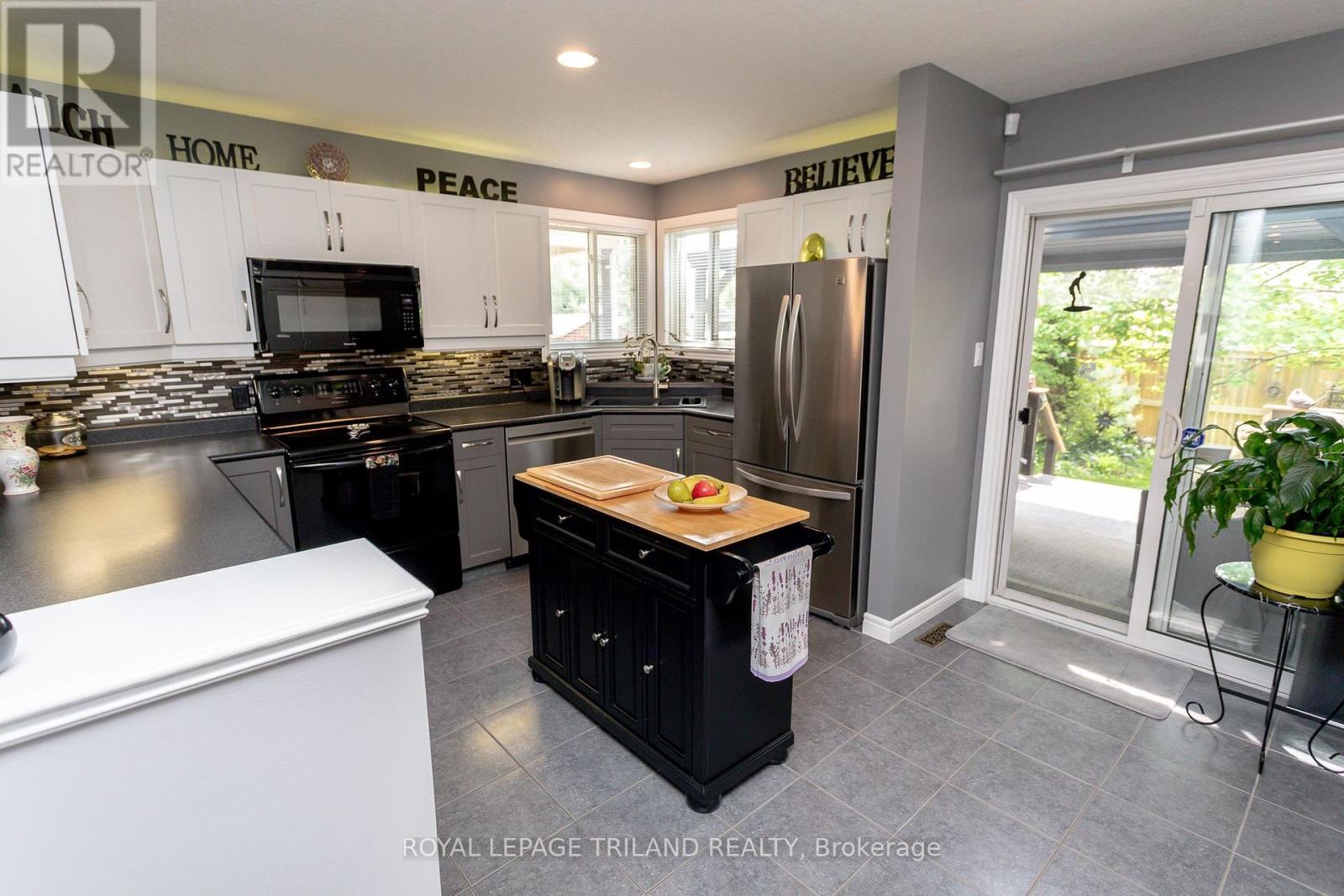 53 Augusta Crescent, St. Thomas, Ontario  N5R 6K1 - Photo 18 - X12206041
