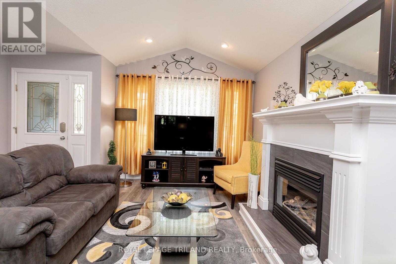 53 Augusta Crescent, St. Thomas, Ontario  N5R 6K1 - Photo 9 - X12206041
