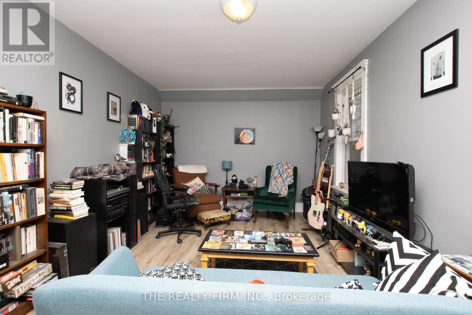 Photo 6 of 40 for 666 Lorne Avenue