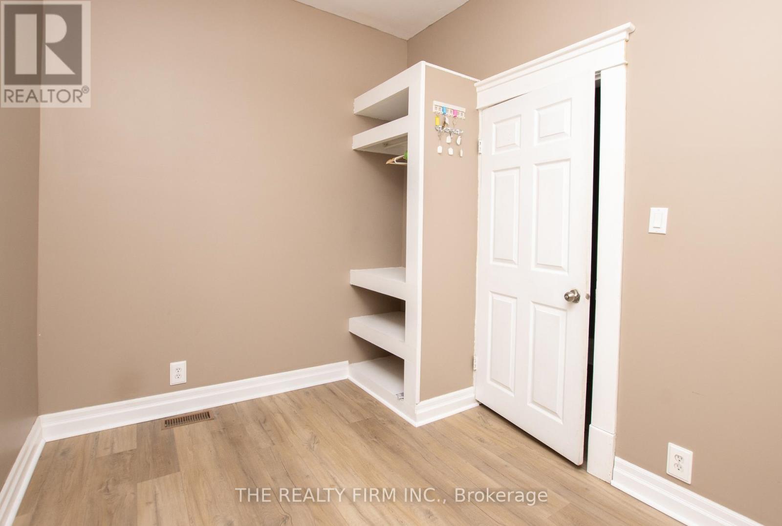 666 Lorne Avenue, London East, Ontario  N5W 3K5 - Photo 10 - X12206087