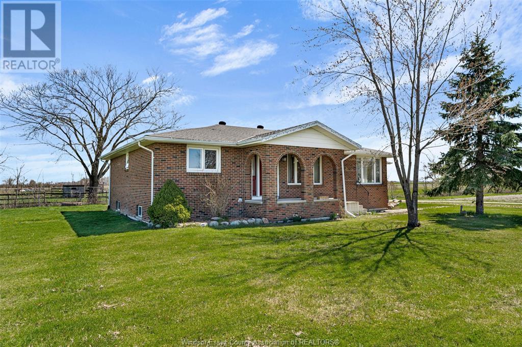 278 County Rd 27 East, Kingsville, Ontario  N0R 1B0 - Photo 3 - 25014039