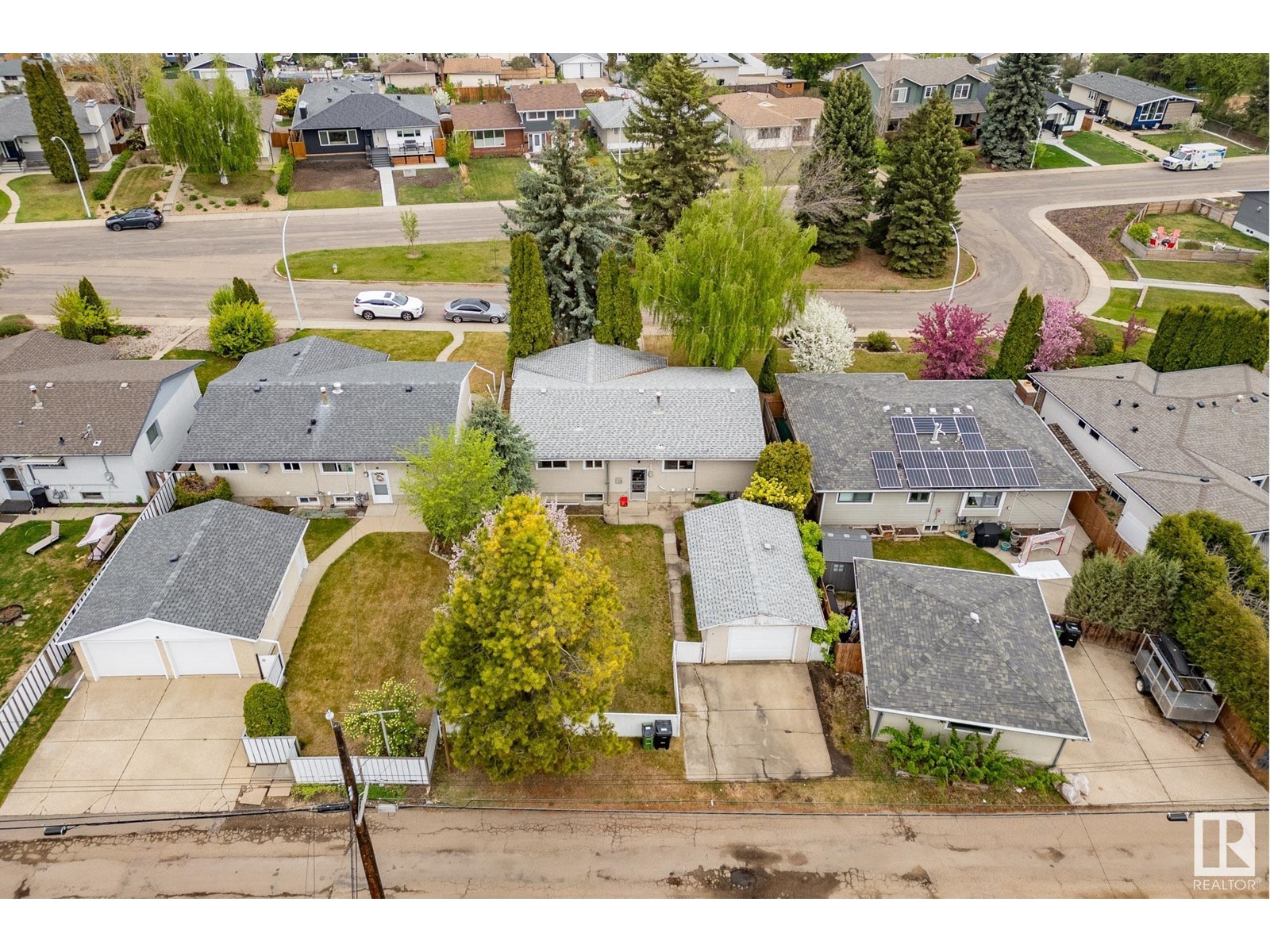 Property at 7711 106A AV NW image 2