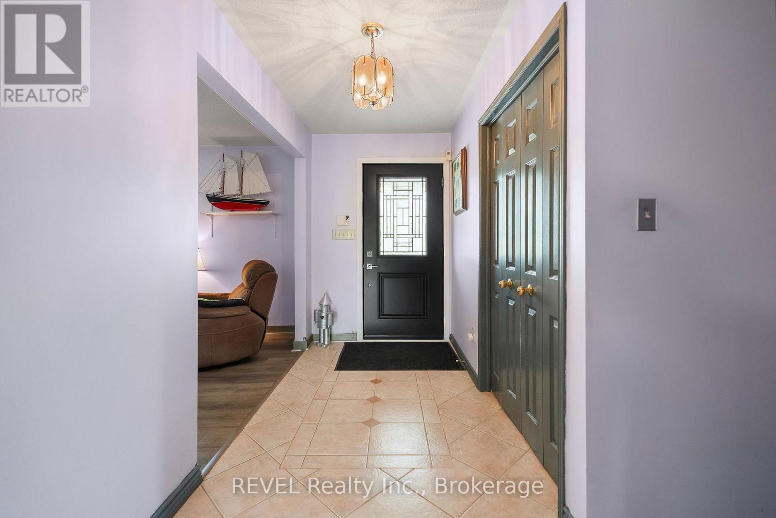 717 Riverside Drive, Welland (Broadway), Ontario  L3B 5N6 - Photo 17 - X12206048