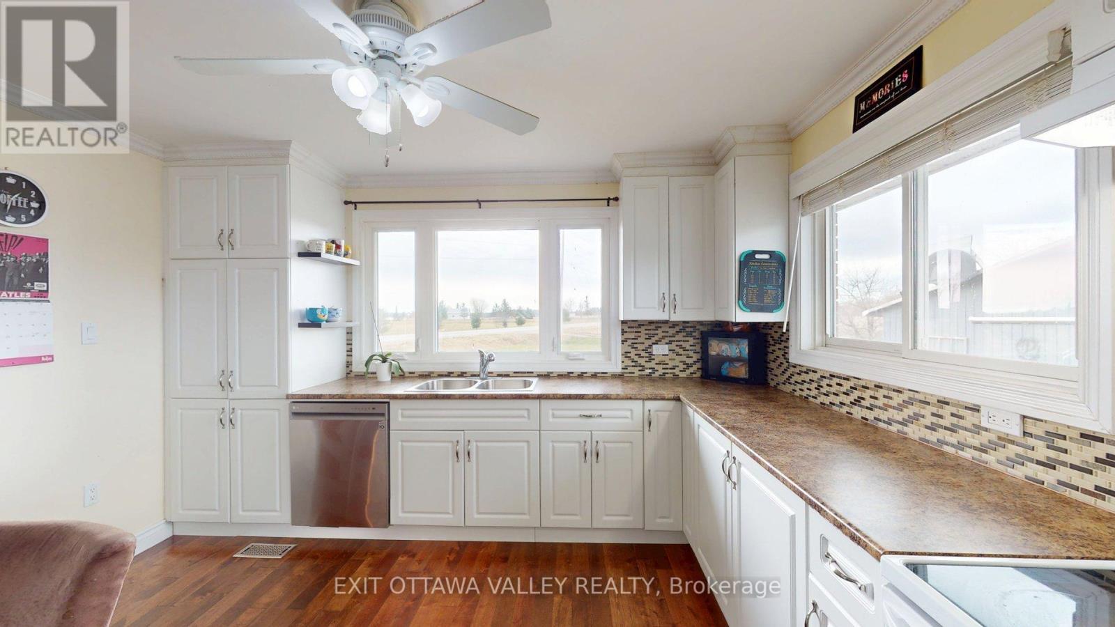 2047 Lapasse Road, Whitewater Region, Ontario  K0J 1C0 - Photo 8 - X12107047