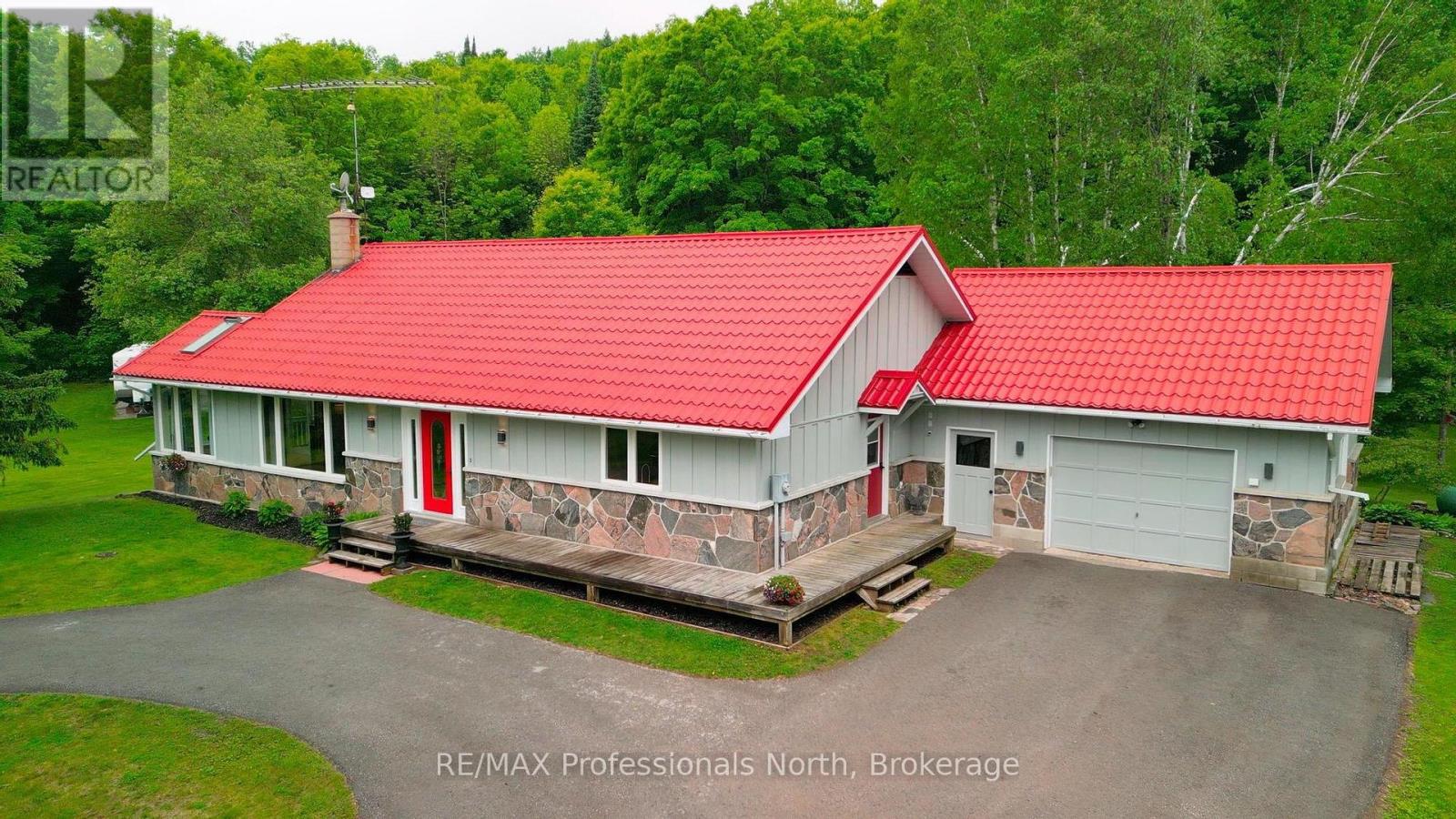 1006 TENNYSON ROAD, Minden Hills, Ontario