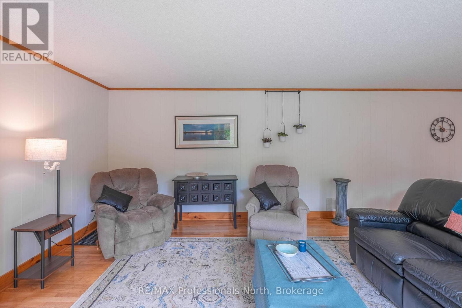 1006 Tennyson Road, Minden Hills, Ontario  K0M 2K0 - Photo 21 - X12206061