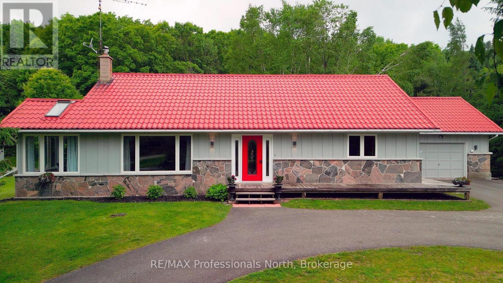 1006 Tennyson Road, Minden Hills, Ontario  K0M 2K0 - Photo 3 - X12206061