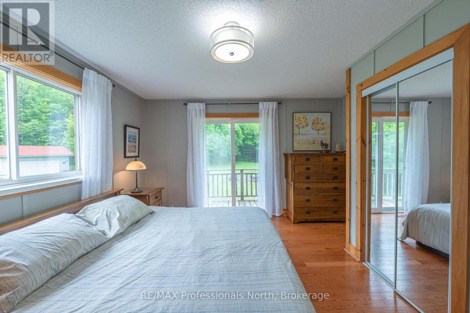 1006 Tennyson Road, Minden Hills, Ontario  K0M 2K0 - Photo 39 - X12206061
