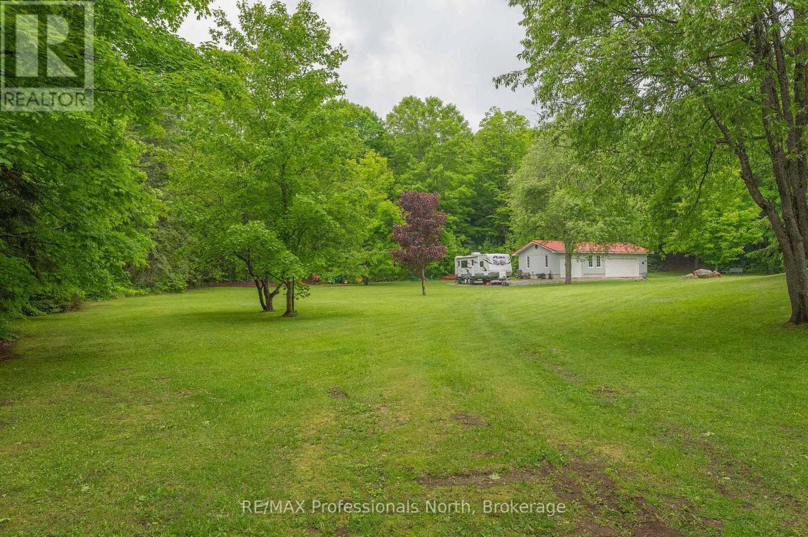 1006 Tennyson Road, Minden Hills, Ontario  K0M 2K0 - Photo 5 - X12206061