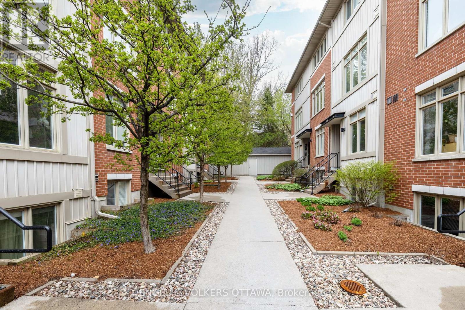 21 - 797 Montreal Road, Ottawa, Ontario  K1K 0S9 - Photo 2 - X12206074