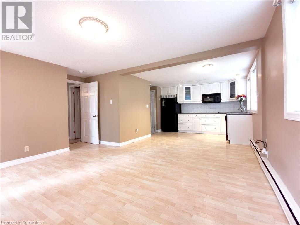 181 N Queen Street N, Kitchener, Ontario N2H 2H8 - Photo 3 - 40738884