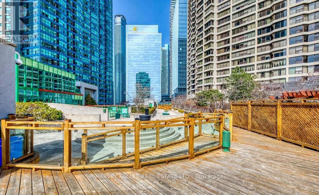 2507 - 77 Harbour Square, Toronto, Ontario  M5J 2S2 - Photo 26 - C12205388