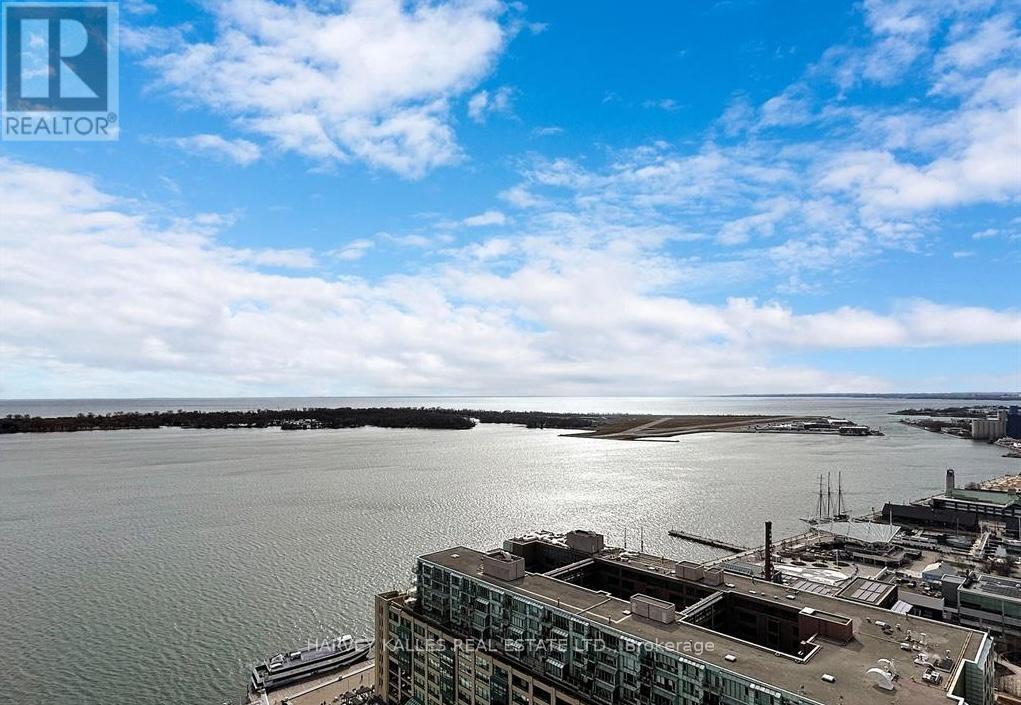 2507 - 77 Harbour Square, Toronto, Ontario  M5J 2S2 - Photo 31 - C12205388