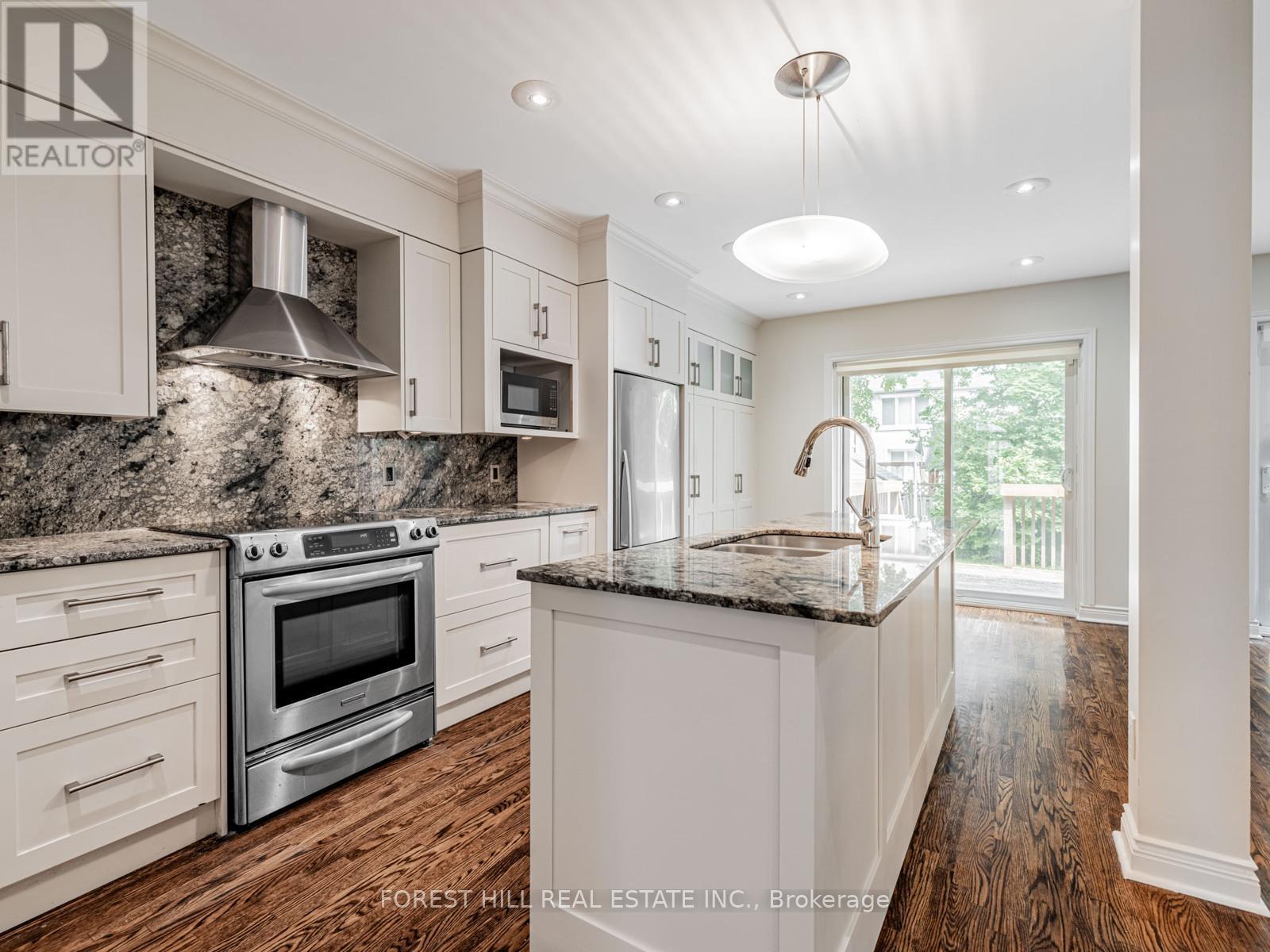 45 WESTOVER HILL ROAD Toronto (Humewood-Cedarvale), ON M6C 3J6