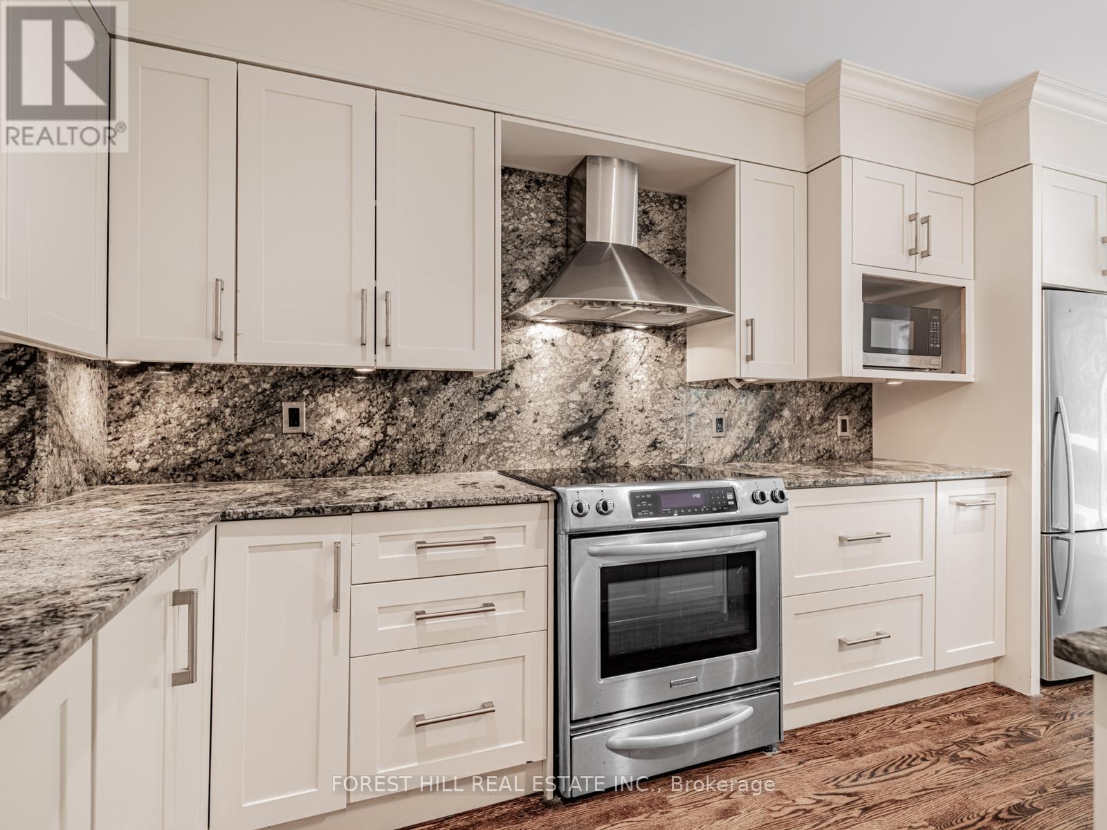 45 WESTOVER HILL ROAD Toronto (Humewood-Cedarvale), ON M6C 3J6