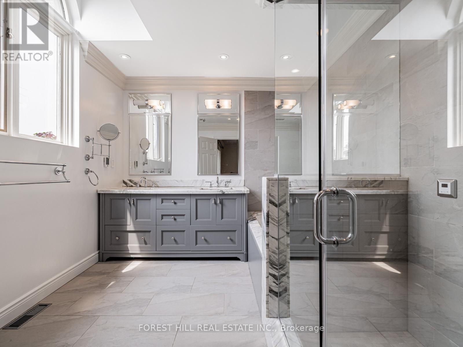 45 WESTOVER HILL ROAD Toronto (Humewood-Cedarvale), ON M6C 3J6