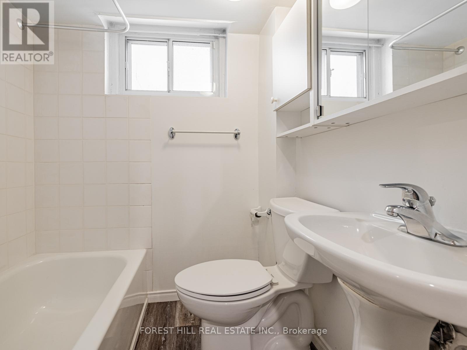 45 WESTOVER HILL ROAD Toronto (Humewood-Cedarvale), ON M6C 3J6
