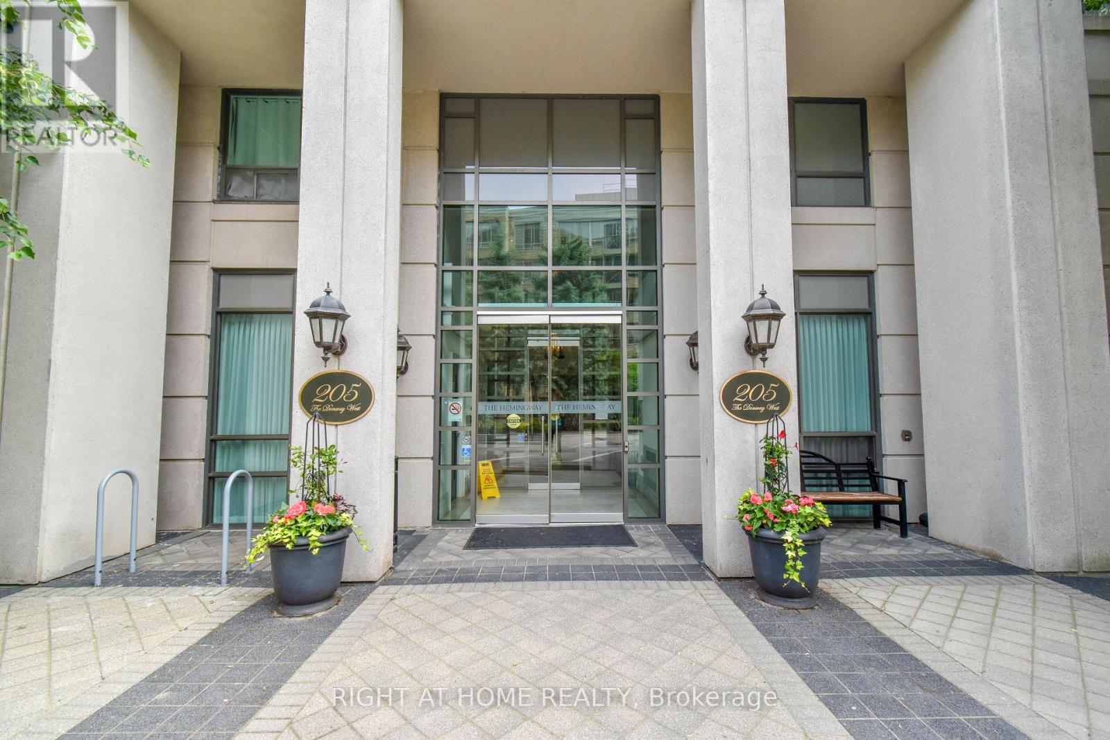 702 - 205 The Donway W, Toronto (Banbury-Don Mills), Ontario  M3B 3S5 - Photo 23 - C12206062
