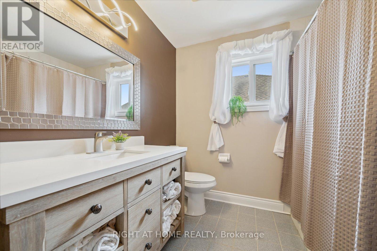 25 Mcivor Street, Whitby, Ontario  L1R 2L7 - Photo 32 - E12181940