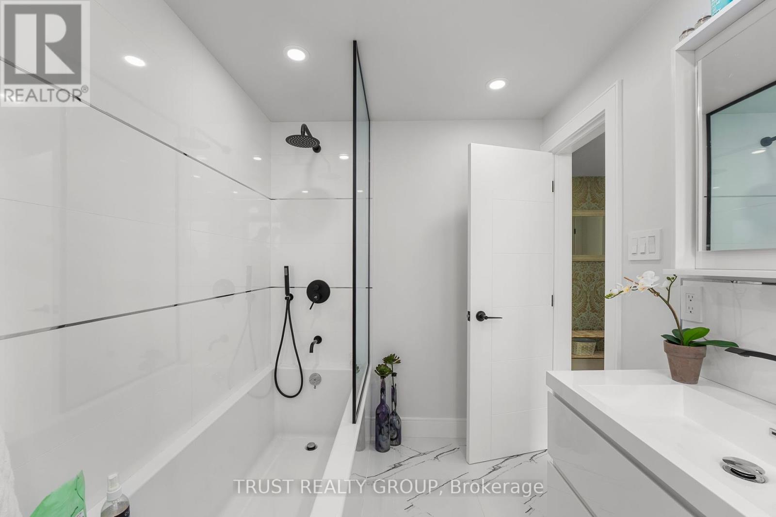 14 Dorine Crescent, Toronto, Ontario  M1L 1Y7 - Photo 16 - E12205962