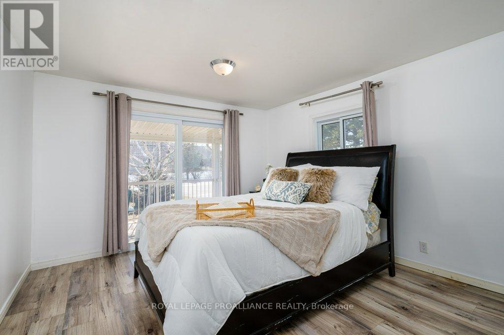 262 South Trent Street, Quinte West, Ontario  K0K 1C0 - Photo 15 - X12057313