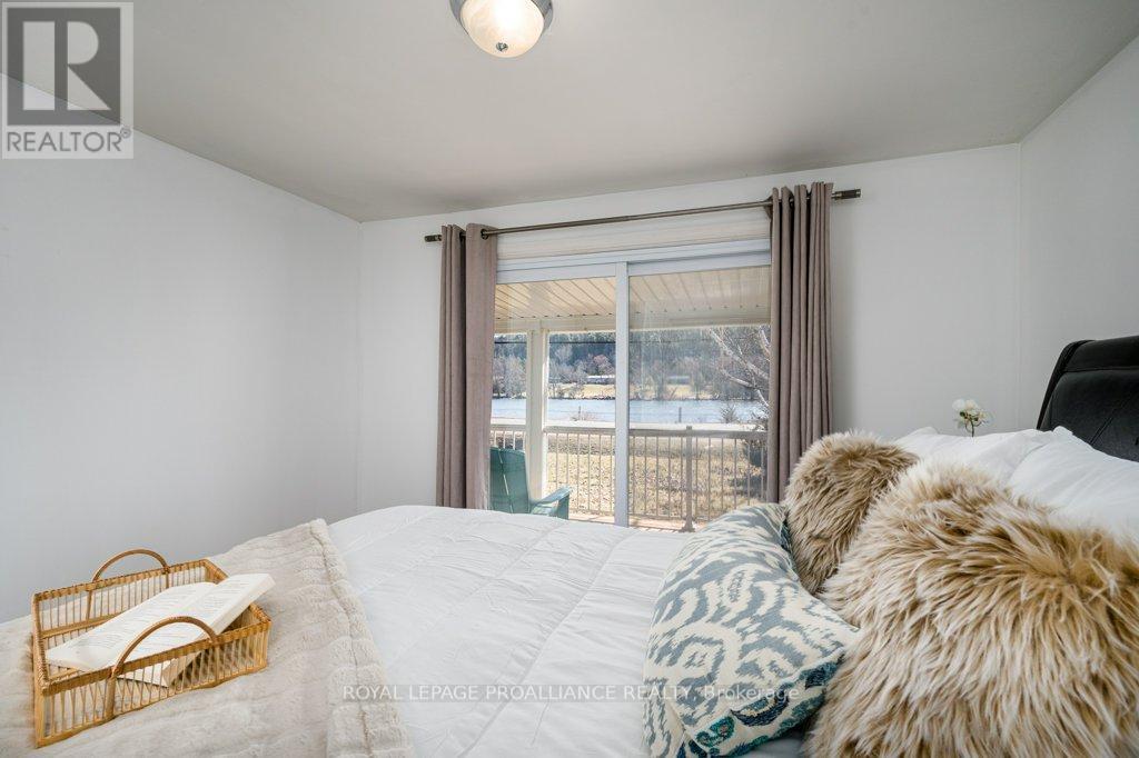 262 South Trent Street, Quinte West, Ontario  K0K 1C0 - Photo 17 - X12057313
