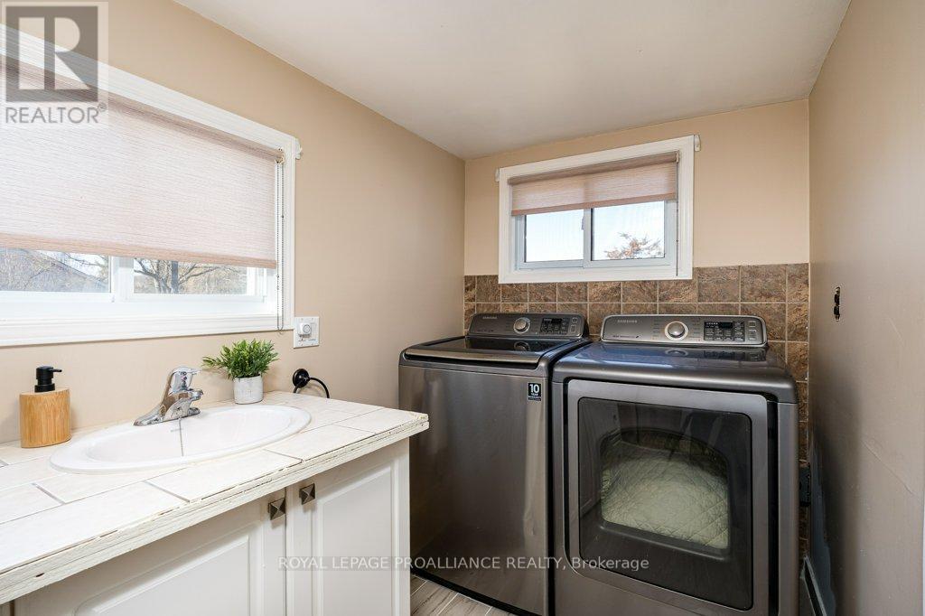 262 South Trent Street, Quinte West, Ontario  K0K 1C0 - Photo 20 - X12057313