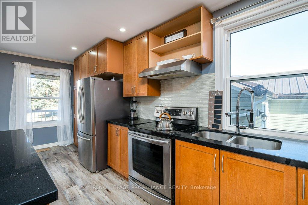 262 South Trent Street, Quinte West, Ontario  K0K 1C0 - Photo 23 - X12057313