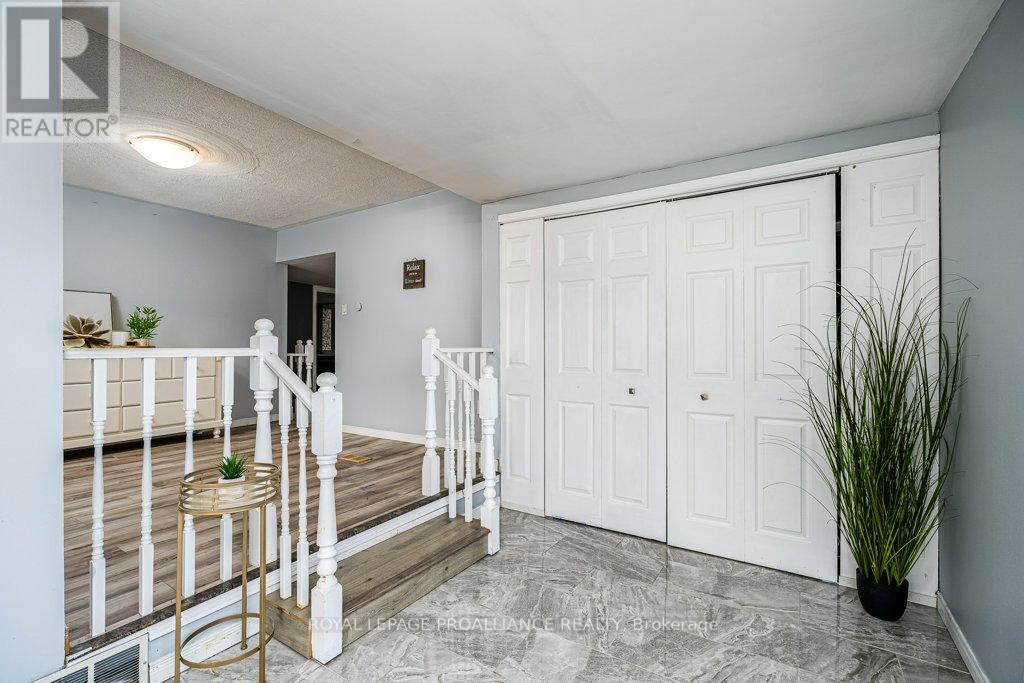 262 South Trent Street, Quinte West, Ontario  K0K 1C0 - Photo 8 - X12057313