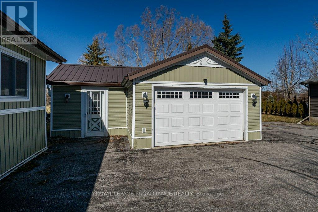 262 South Trent Street, Quinte West, Ontario  K0K 1C0 - Photo 29 - X12057313