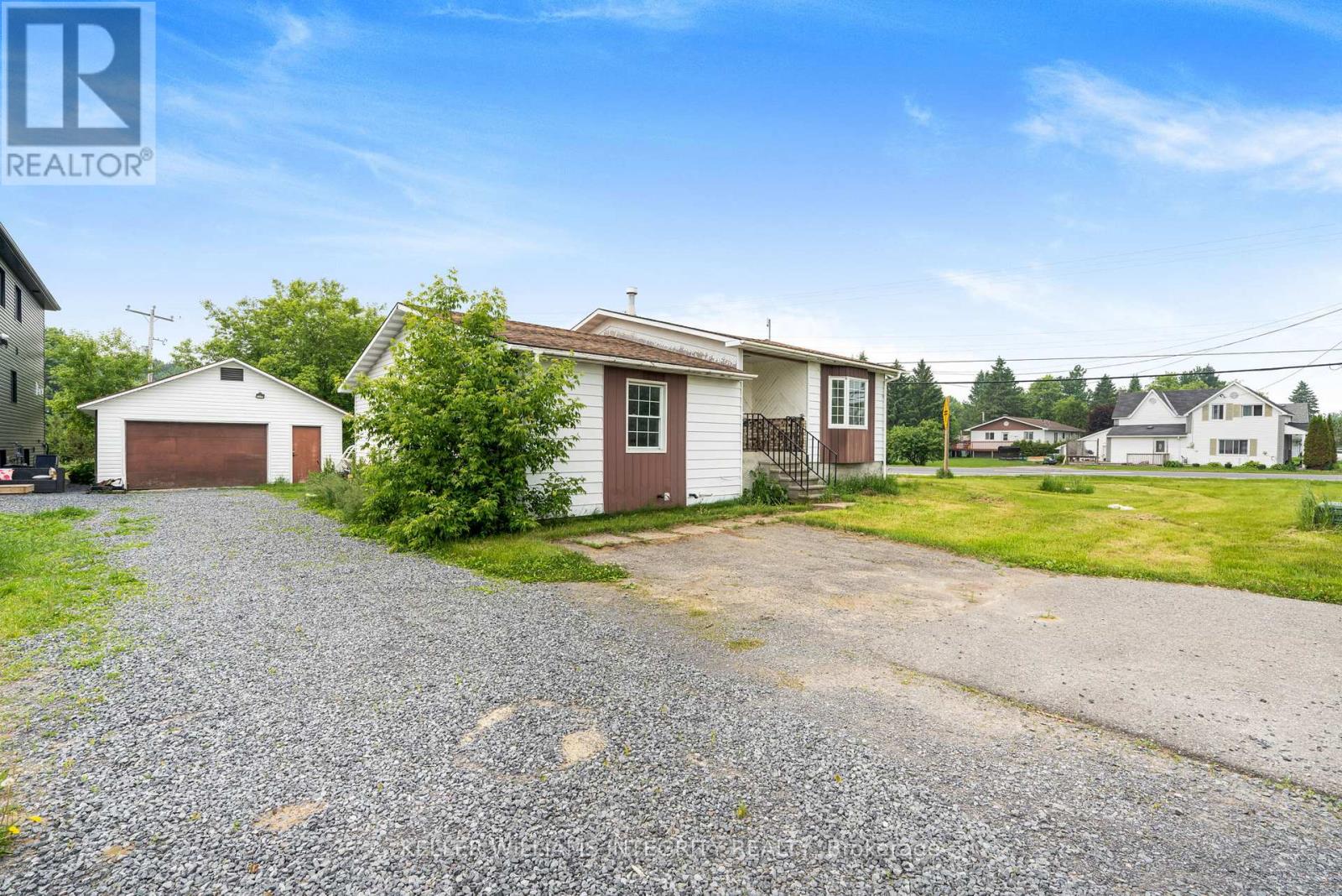Property at 120 HERBERT STREET image 3