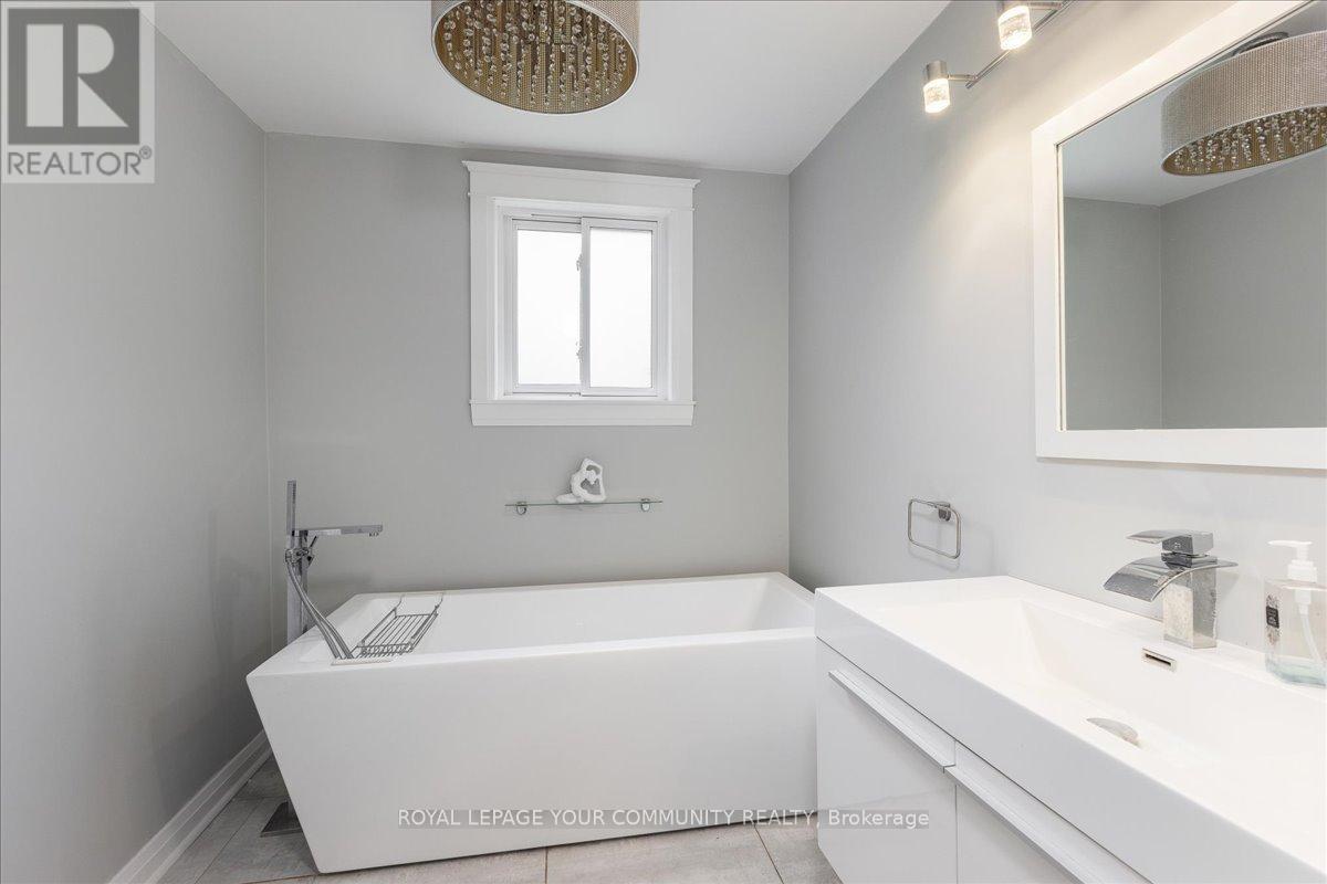 109 Maple Avenue, Georgina, Ontario  L0E 1R0 - Photo 10 - N12206008
