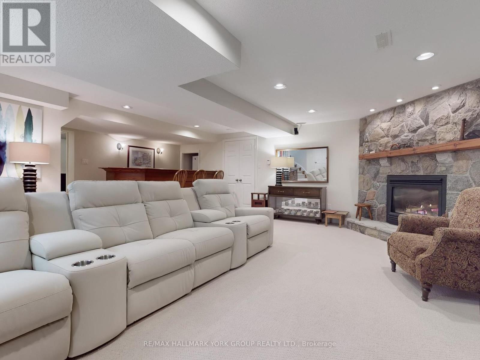 94 Mcgee Crescent, Aurora, Ontario  L4G 6L8 - Photo 38 - N12206042