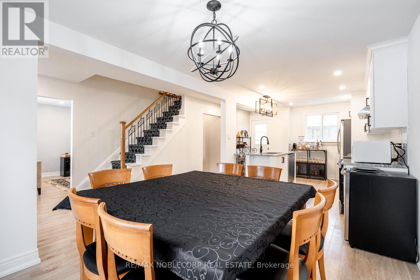 115 William Roe Boulevard, Newmarket, Ontario  L3Y 1B1 - Photo 8 - N12206060