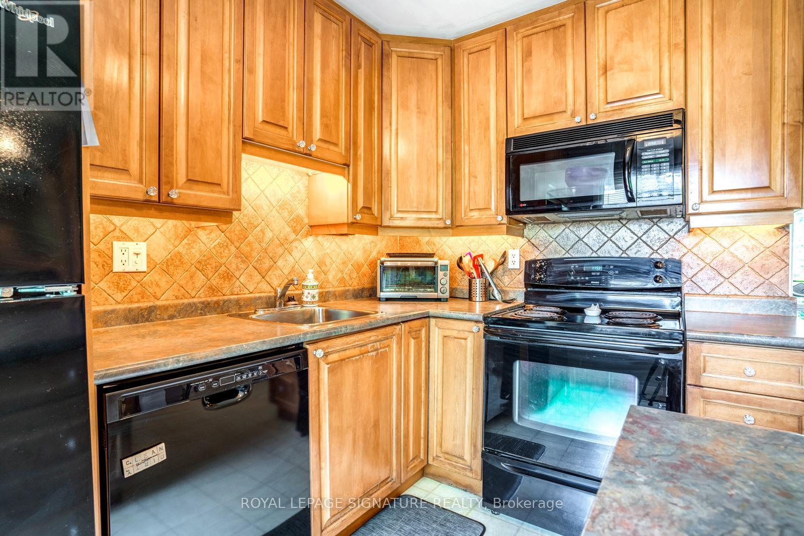 12 - 11 Plaisance Road, Richmond Hill, Ontario  L4C 5H1 - Photo 26 - N12206064
