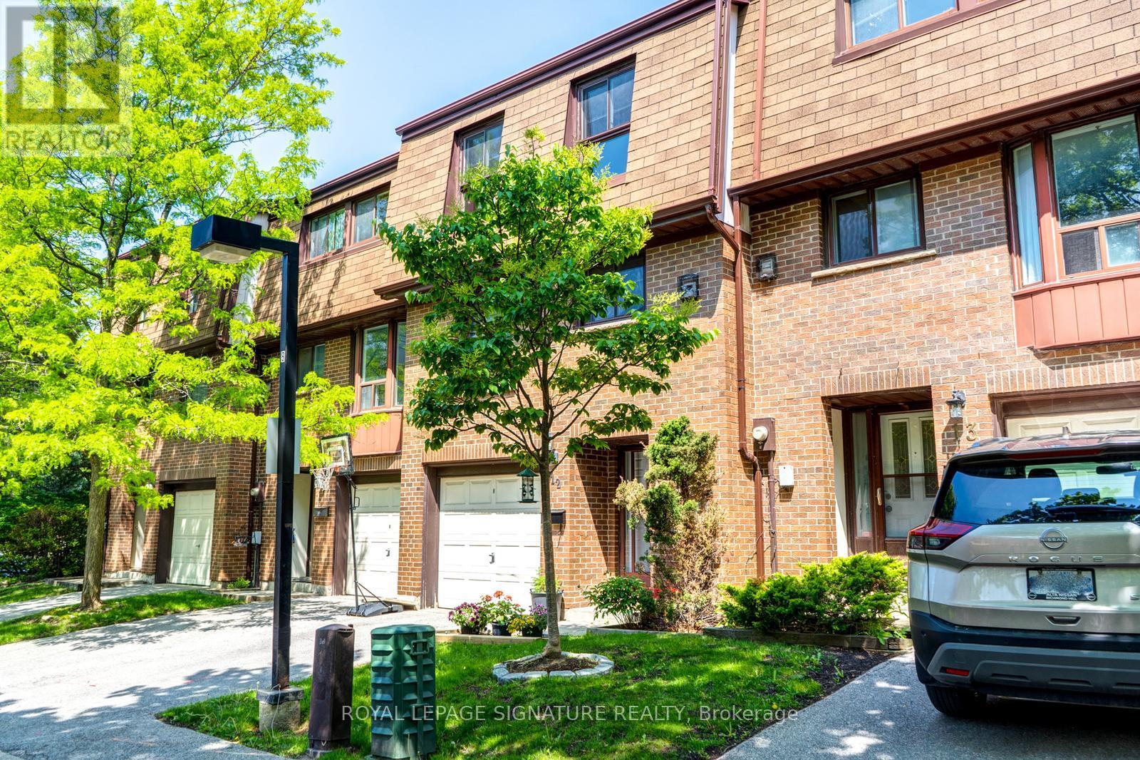 12 - 11 Plaisance Road, Richmond Hill, Ontario  L4C 5H1 - Photo 4 - N12206064