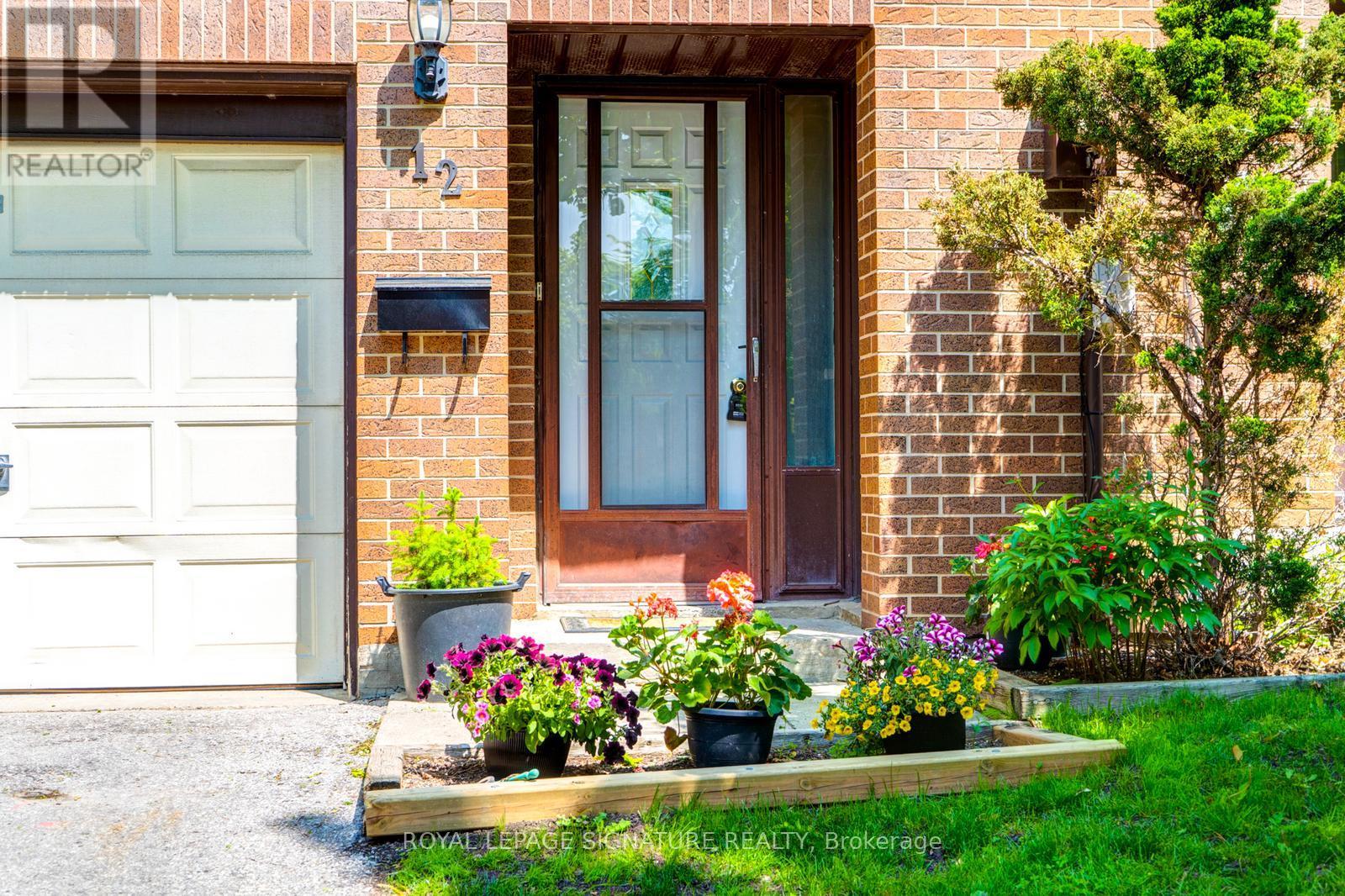 12 - 11 Plaisance Road, Richmond Hill, Ontario  L4C 5H1 - Photo 5 - N12206064