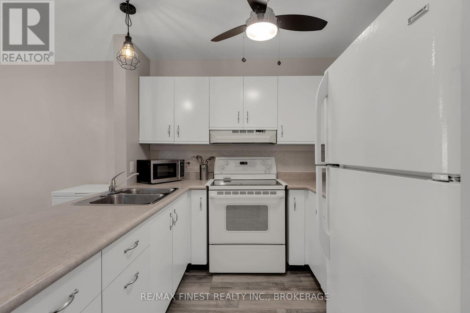 205 - 11 Centre Street S, Greater Napanee, Ontario  K7R 3X3 - Photo 10 - X12206142