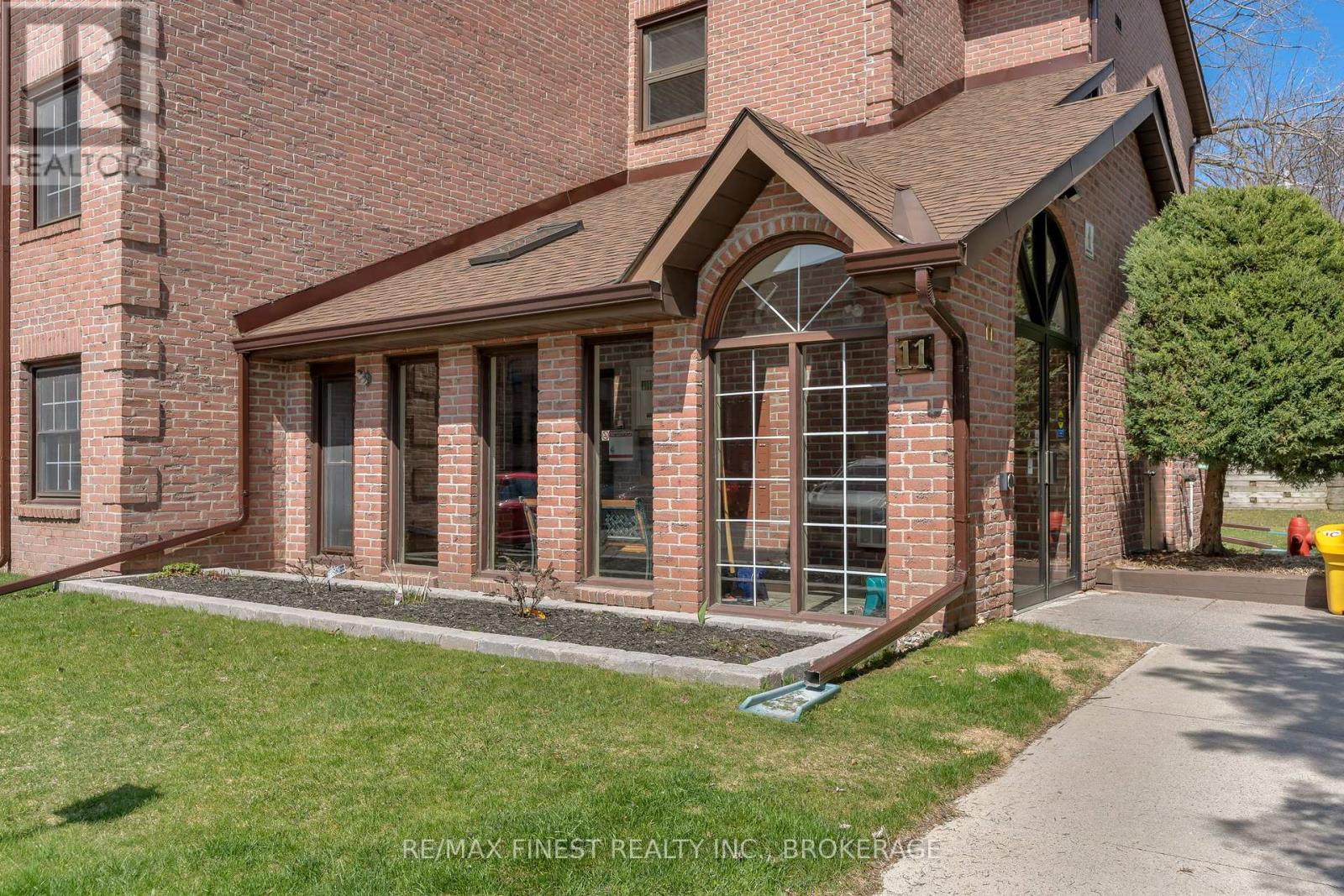 205 - 11 Centre Street S, Greater Napanee, Ontario  K7R 3X3 - Photo 3 - X12206142
