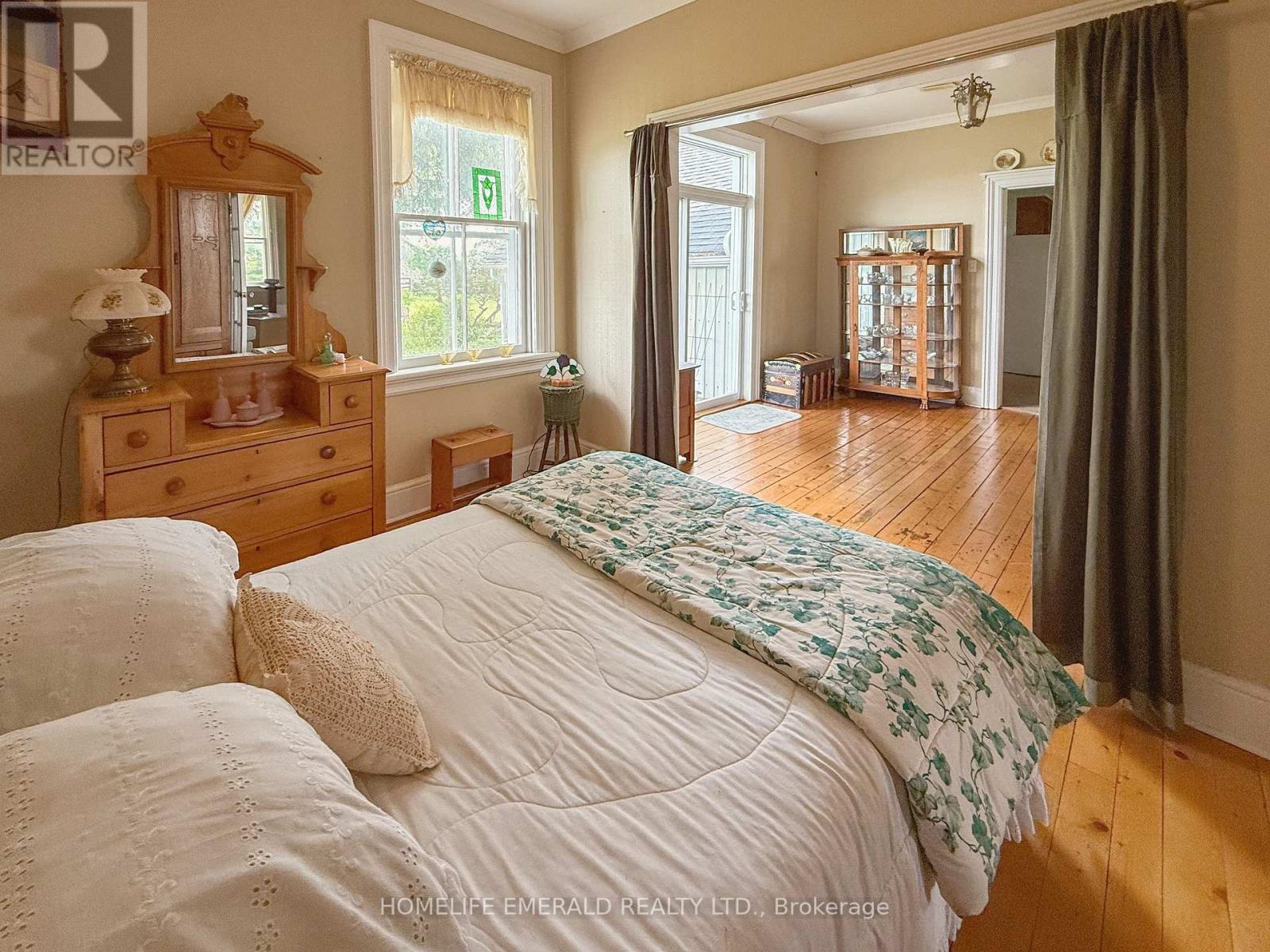 10187 County Road 10 Road, Clearview, Ontario  L0M 1N0 - Photo 12 - S12206014