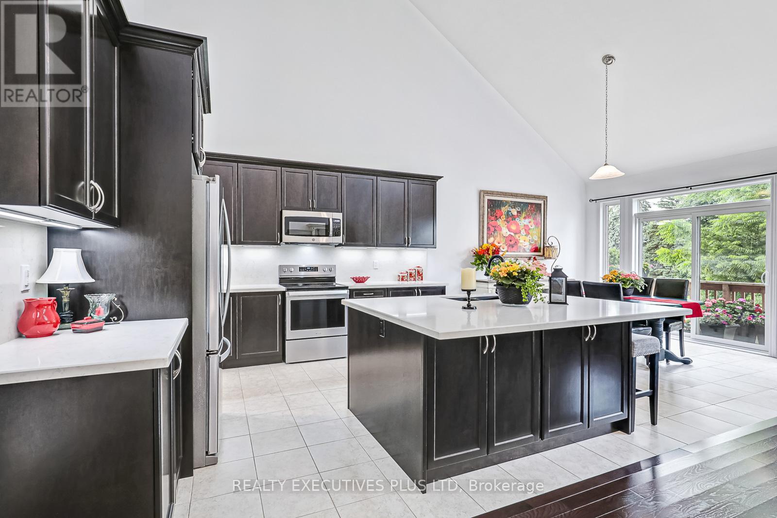25 Mclean Avenue, Collingwood, Ontario  L9Y 3V2 - Photo 10 - S12206026