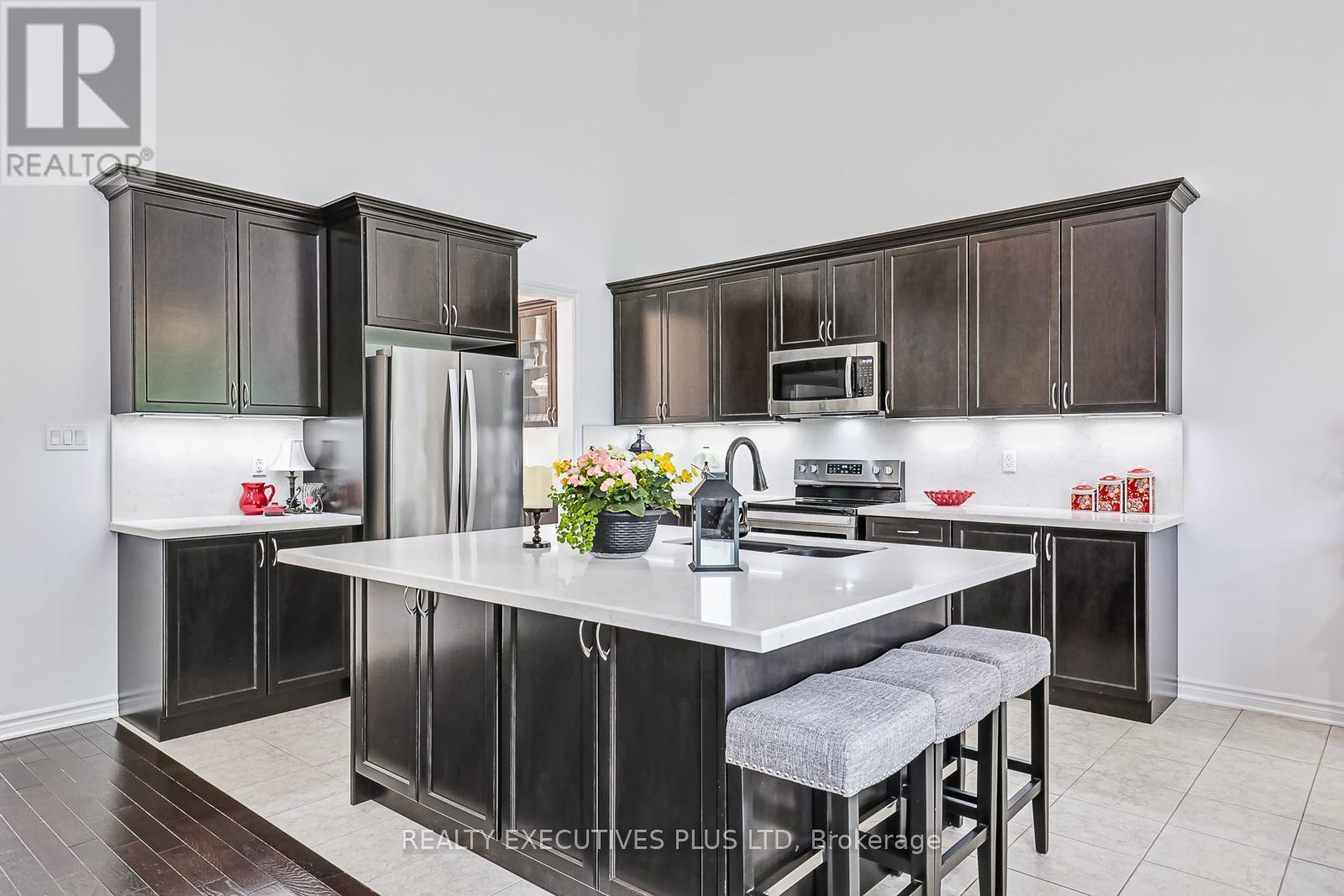 25 Mclean Avenue, Collingwood, Ontario  L9Y 3V2 - Photo 12 - S12206026