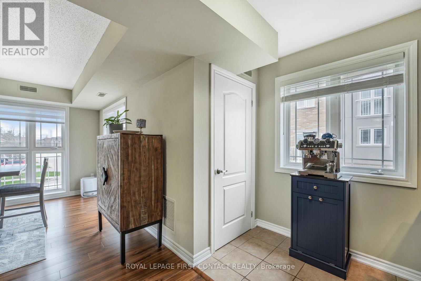 7 - 408 Veterans Drive, Barrie, Ontario  L4N 9G9 - Photo 11 - S12206092