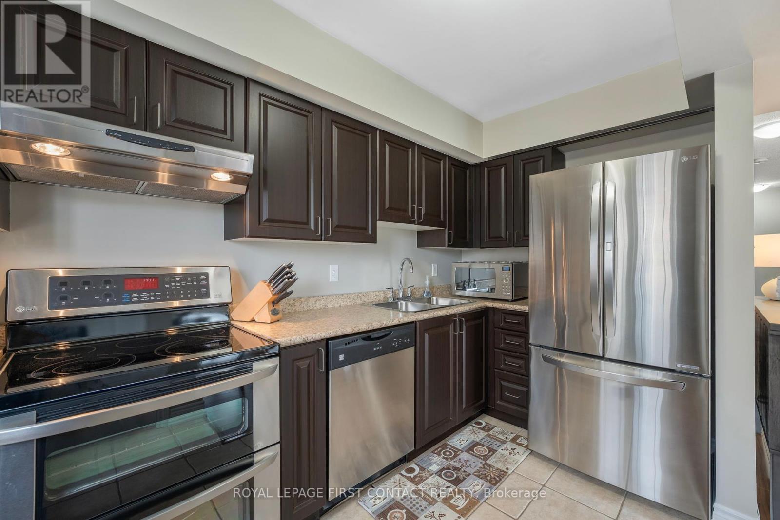 7 - 408 Veterans Drive, Barrie, Ontario  L4N 9G9 - Photo 9 - S12206092
