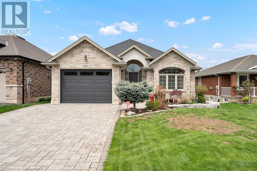 5151 Meadowood Lane, Beamsville, Ontario  L3J 0J8 - Photo 2 - 40727221