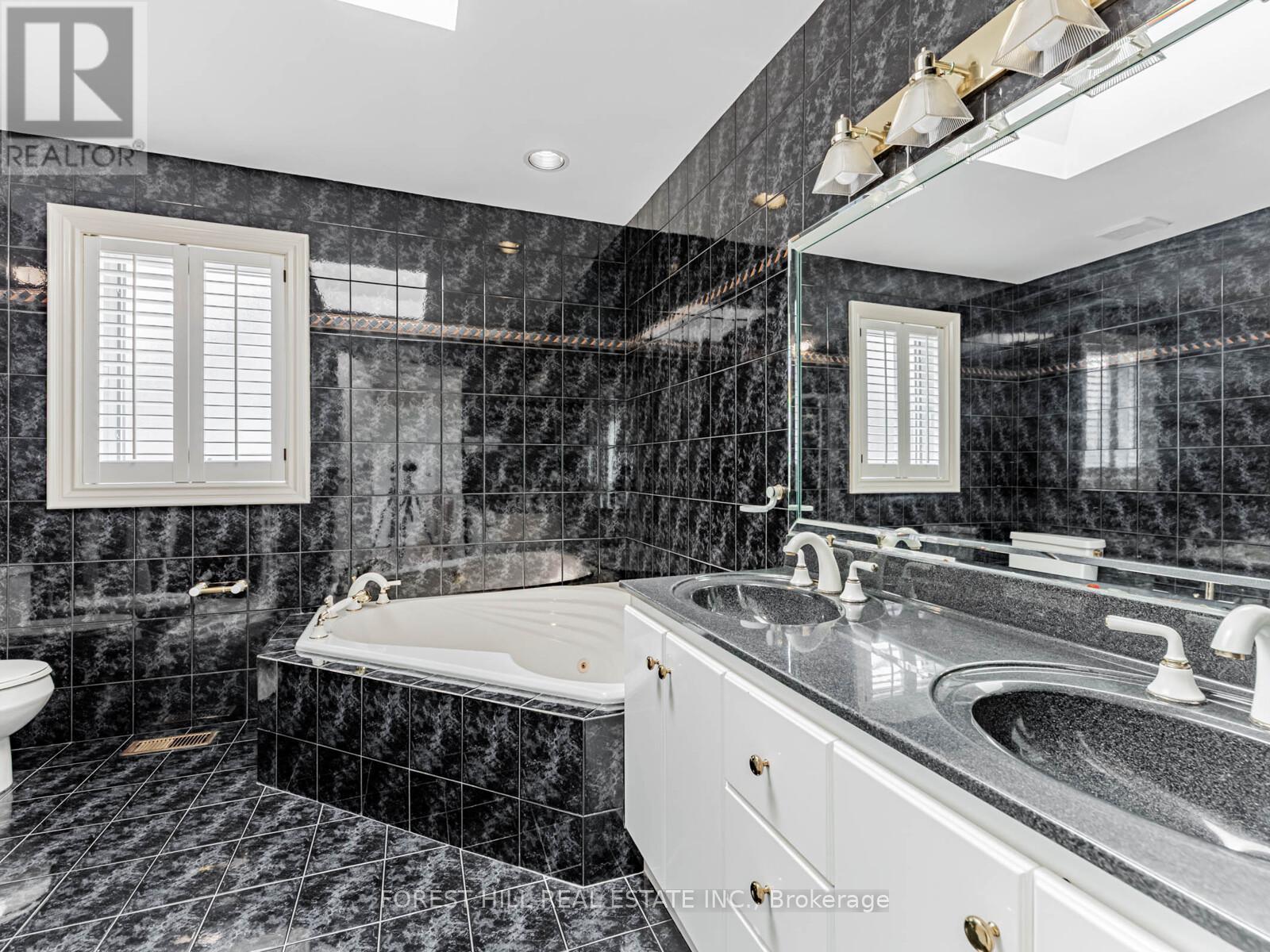 51 Stuart Avenue, Toronto, Ontario  M2N 1B2 - Photo 19 - C12098914